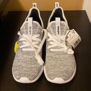 NWT Adidas sneaker